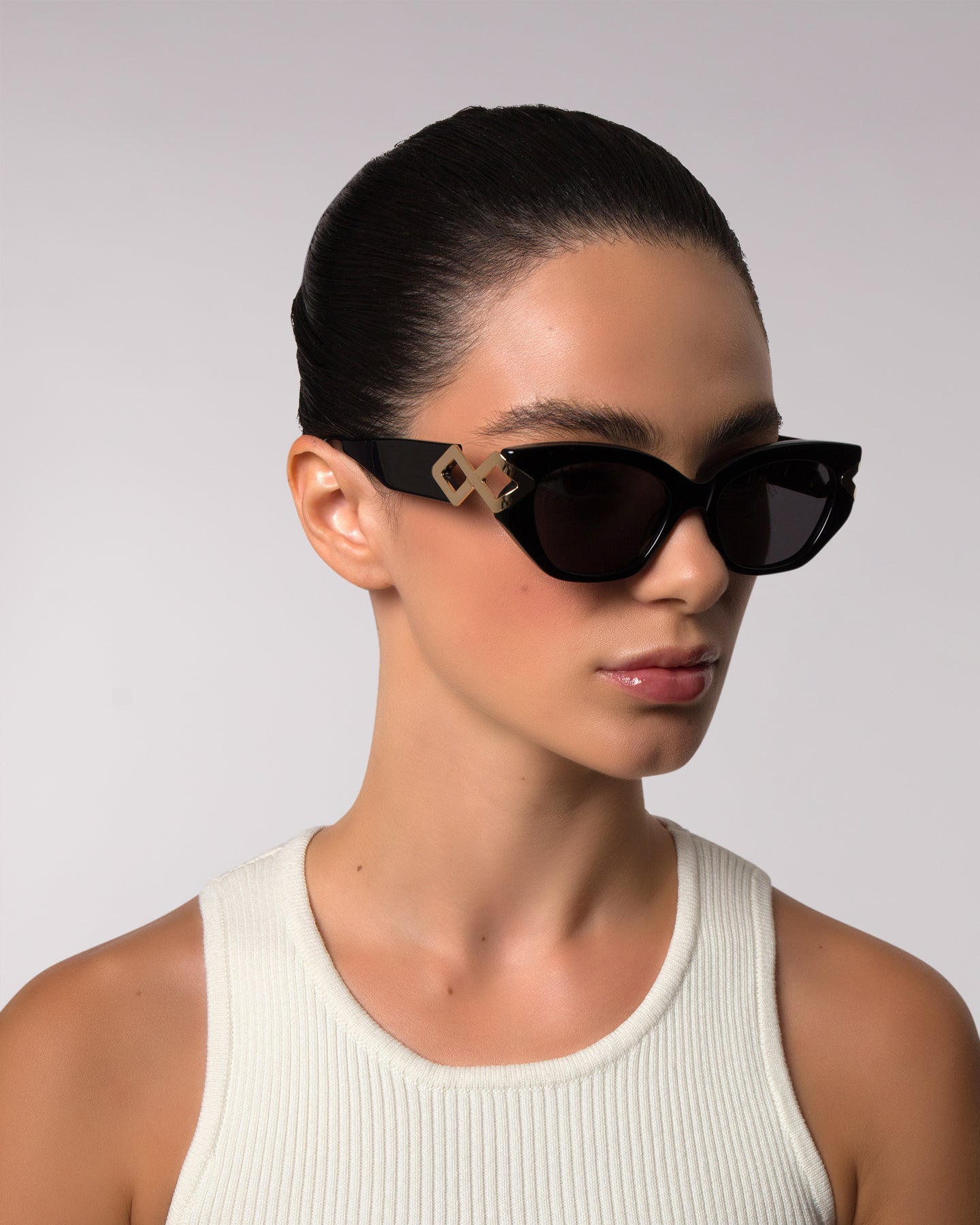 Shop Lily Sunglasses in Black Colour – Available Online in USA, UK, Canada & United Arab Emirates